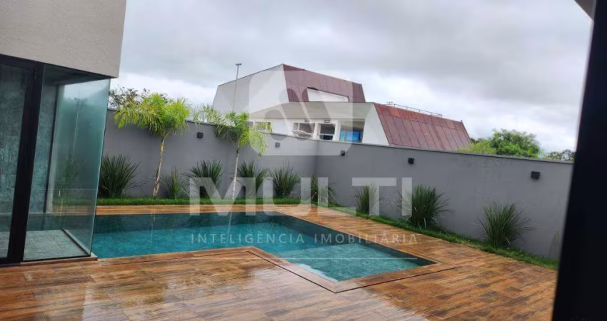 Casa em condomínio fechado com 4 quartos à venda em Laranjeiras, Uberlândia 