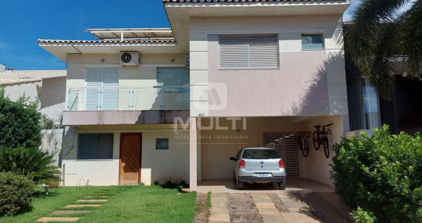 Casa em condomínio fechado com 4 quartos à venda no Aclimação, Uberlândia 