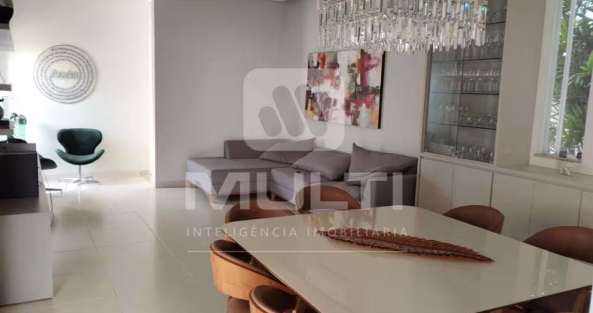 Casa em condomínio fechado com 3 quartos à venda no Aclimação, Uberlândia 