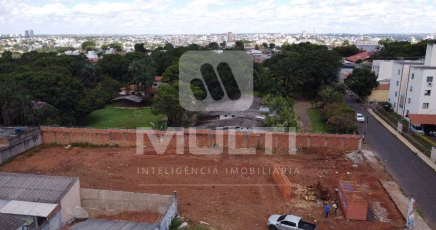 Terreno comercial à venda no Jardim Ozanan, Uberlândia 