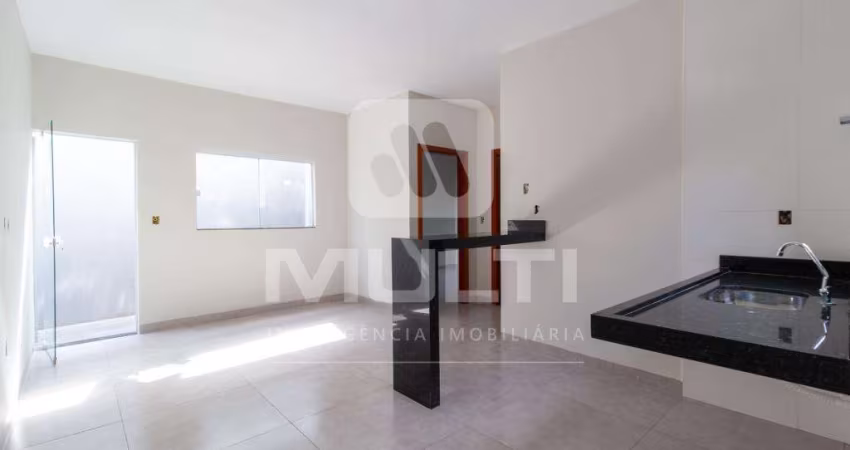 Casa com 2 quartos à venda no Shopping Park, Uberlândia 