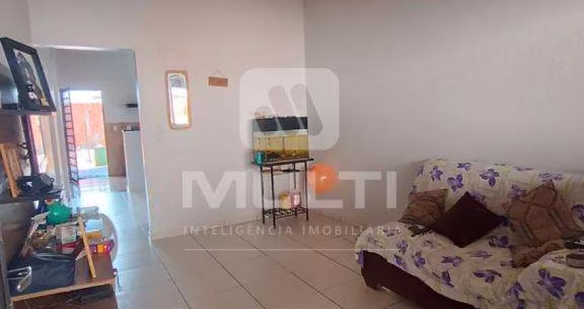 Casa com 3 quartos à venda no Shopping Park, Uberlândia 