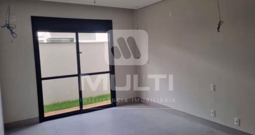 Casa em condomínio fechado com 3 quartos à venda em Laranjeiras, Uberlândia 