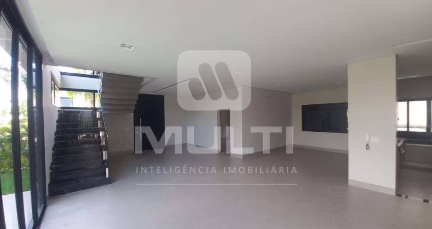 Casa em condomínio fechado com 4 quartos à venda em Laranjeiras, Uberlândia 