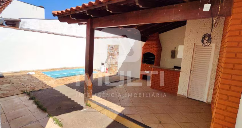 Casa em condomínio fechado com 3 quartos à venda no Jardim Holanda, Uberlândia 