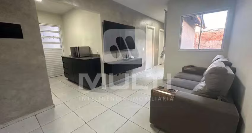 Casa com 2 quartos à venda no Residencial Lago Azul, Uberlândia 