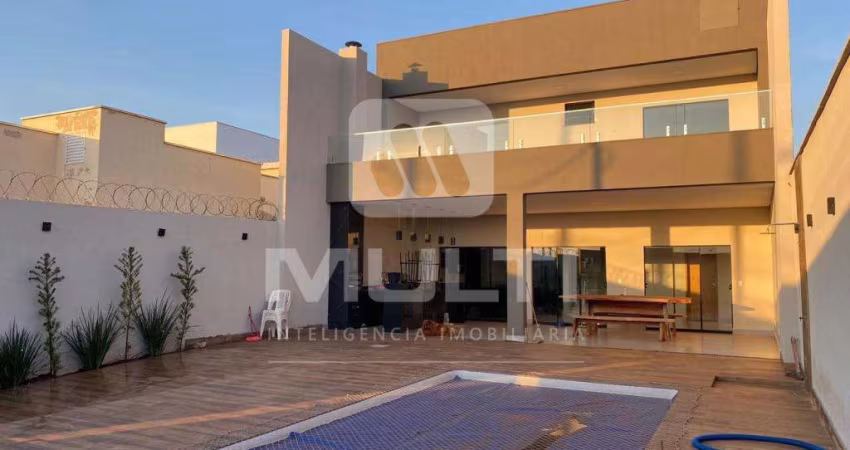 Casa com 4 quartos à venda no Shopping Park, Uberlândia 