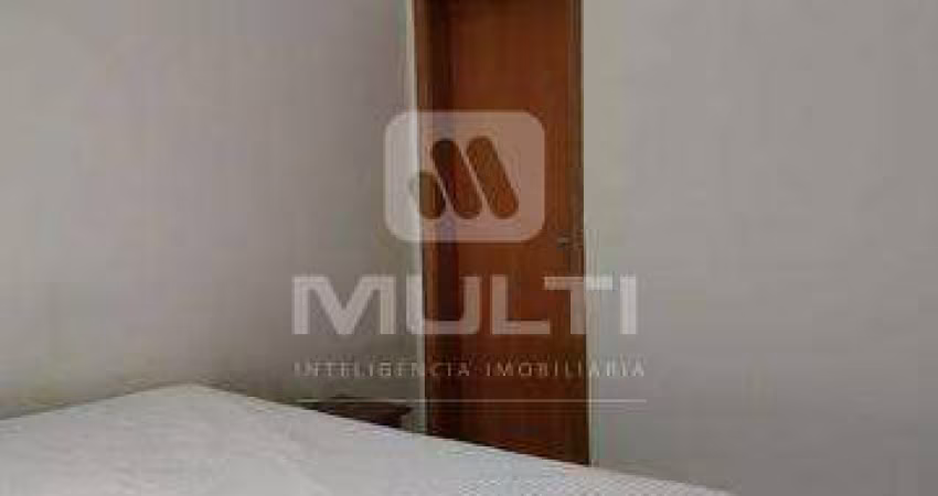 Casa com 3 quartos à venda no Alto Umuarama, Uberlândia 