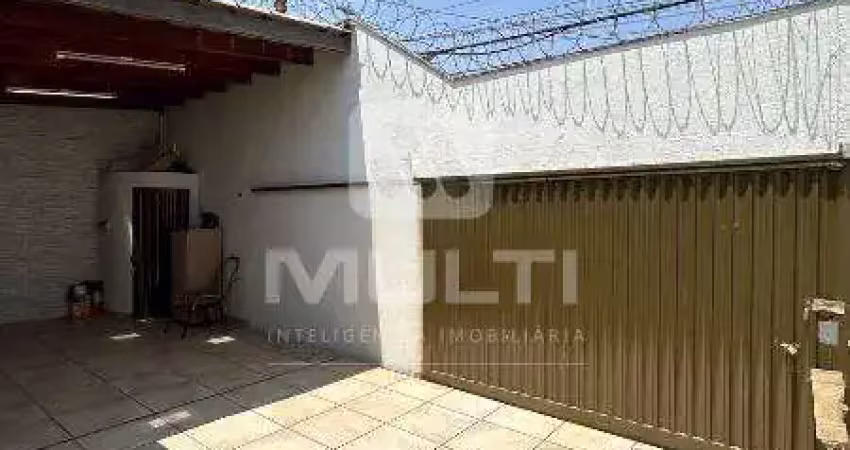 Casa com 3 quartos à venda no Umuarama, Uberlândia 