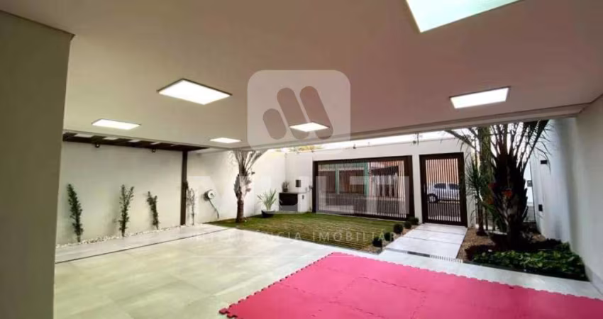 Casa com 3 quartos para alugar na Nossa Senhora Aparecida, Uberlândia 