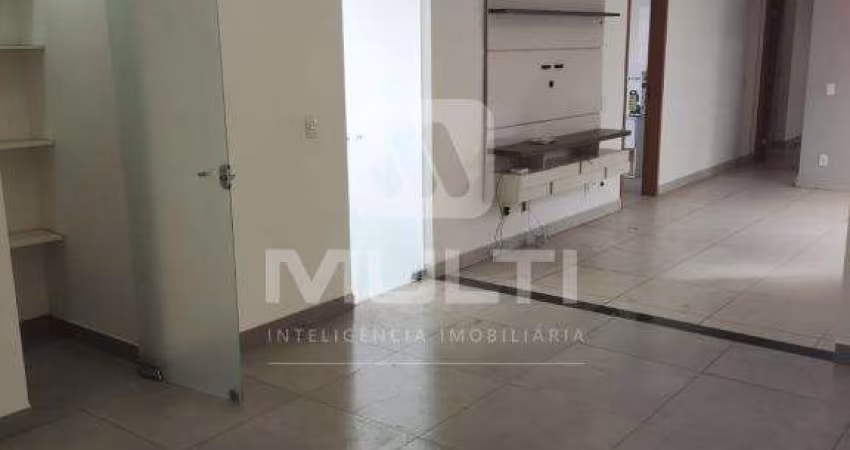 Casa em condomínio fechado com 2 quartos à venda no Pacaembu, Uberlândia 