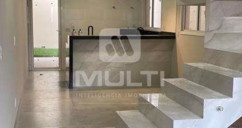 Casa com 3 quartos à venda no Marta Helena, Uberlândia 