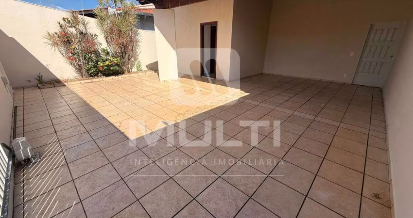 Casa com 3 quartos para alugar no Vigilato Pereira, Uberlândia 