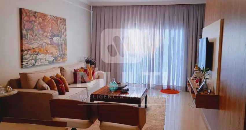 Casa com 5 quartos à venda na Cidade Jardim, Uberlândia 