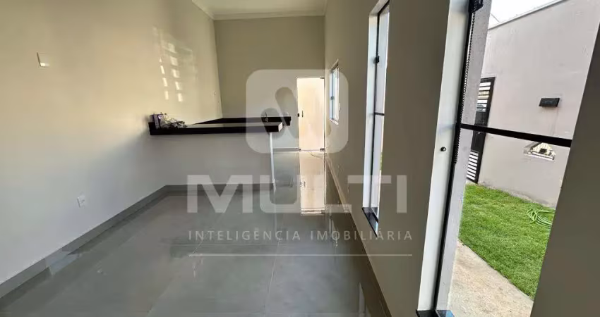 Casa com 3 quartos à venda no Jardim Holanda, Uberlândia 