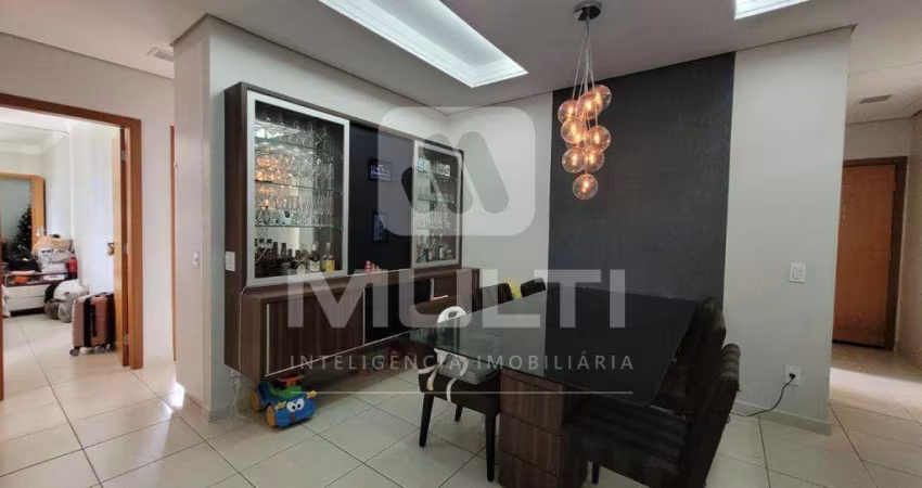 Apartamento com 3 quartos à venda no Jardim Finotti, Uberlândia 
