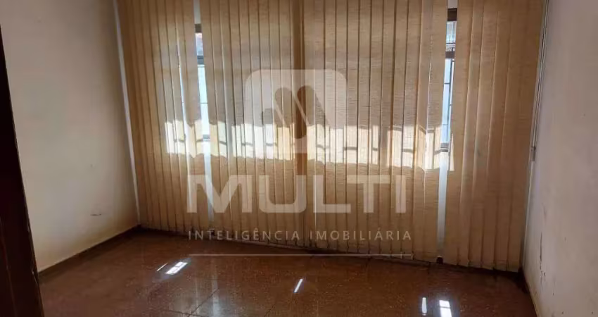 Casa com 3 quartos à venda no Centro, Uberlândia 