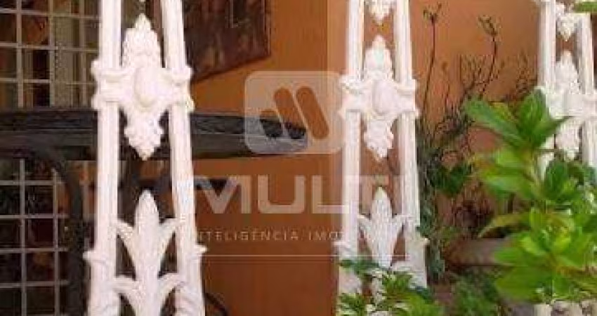 Casa com 4 quartos à venda na Vila Póvoa, Uberlândia 