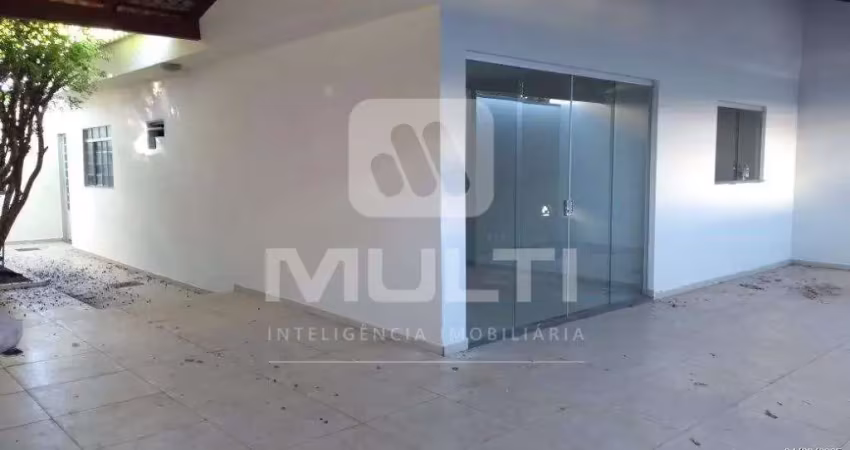 Casa com 5 quartos à venda no Marta Helena, Uberlândia 