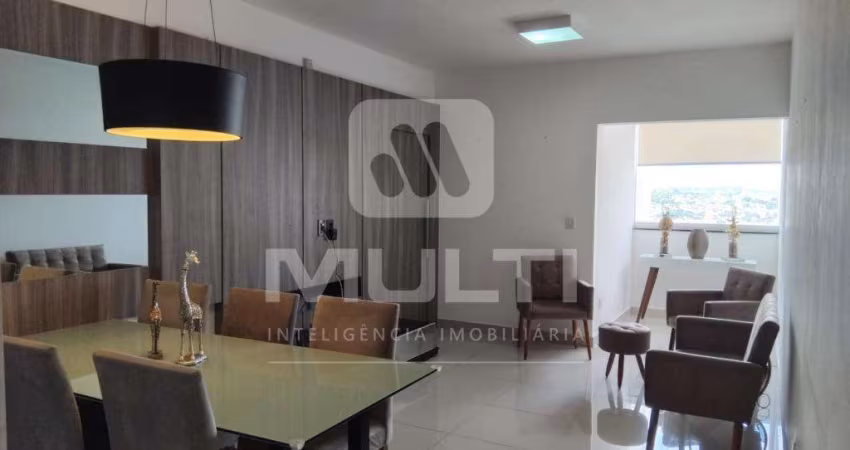 Apartamento com 3 quartos à venda no Osvaldo Rezende, Uberlândia 