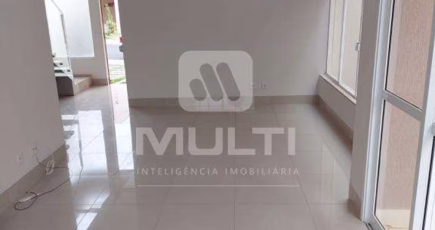 Casa em condomínio fechado com 3 quartos à venda no Granja Marileusa, Uberlândia 