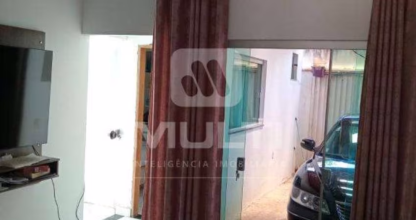 Casa com 2 quartos à venda no Shopping Park, Uberlândia 