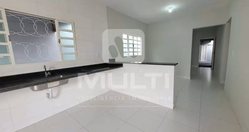 Casa com 3 quartos à venda no Jardim das Palmeiras, Uberlândia 