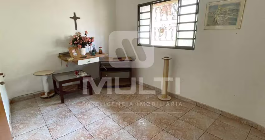 Casa com 3 quartos à venda no Santa Mônica, Uberlândia 
