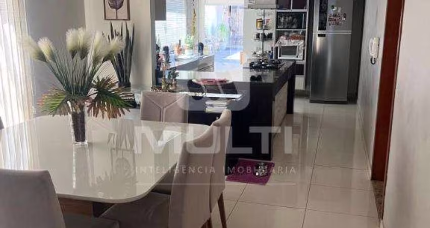 Casa com 4 quartos à venda no Tibery, Uberlândia 