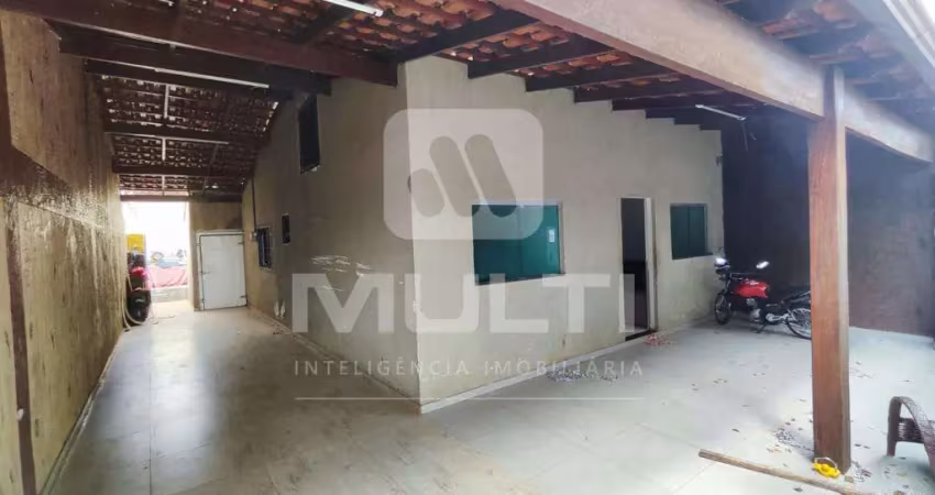 Casa com 3 quartos à venda no Jardim Patrícia, Uberlândia 