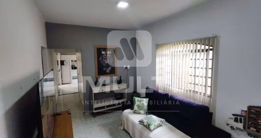 Casa com 3 quartos à venda no Pampulha, Uberlândia 