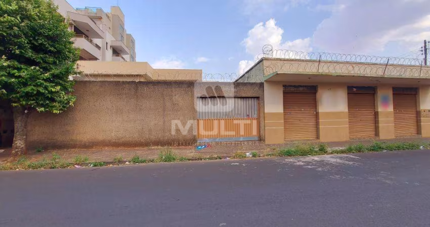 Terreno comercial à venda em Saraiva, Uberlândia 