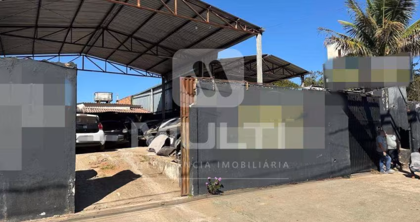Barracão / Galpão / Depósito à venda no Santa Mônica, Uberlândia 