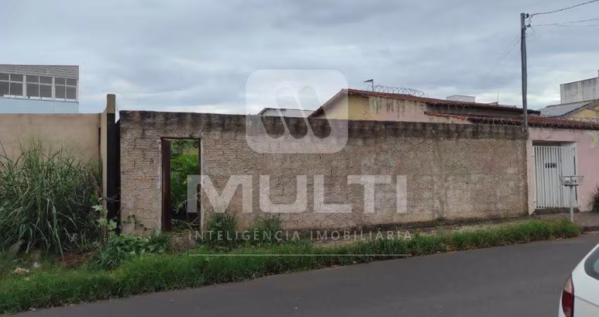 Terreno comercial à venda no Jardim Ozanan, Uberlândia 
