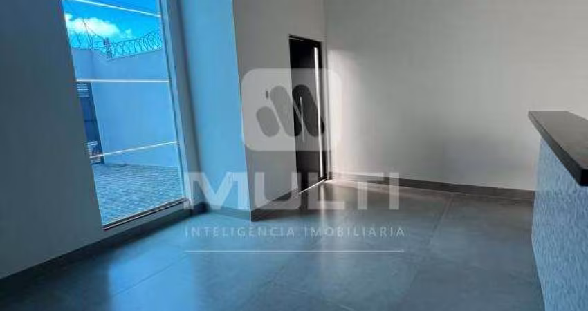 Casa com 3 quartos à venda no Jardim Auroras, Uberlândia 