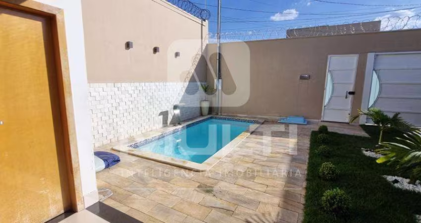 Casa com 3 quartos à venda no Jardim Patrícia, Uberlândia 