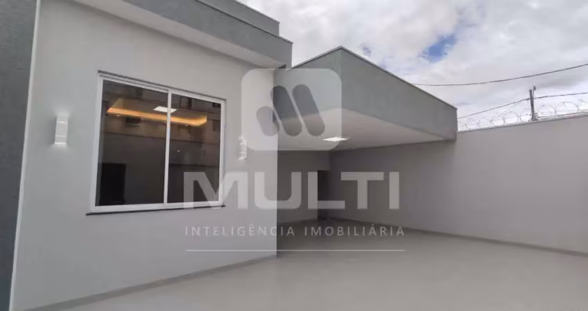 Casa com 3 quartos à venda no Novo Mundo, Uberlândia 