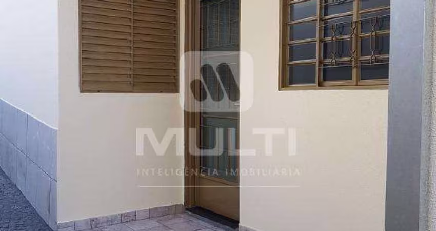 Casa com 2 quartos à venda no Osvaldo Rezende, Uberlândia 