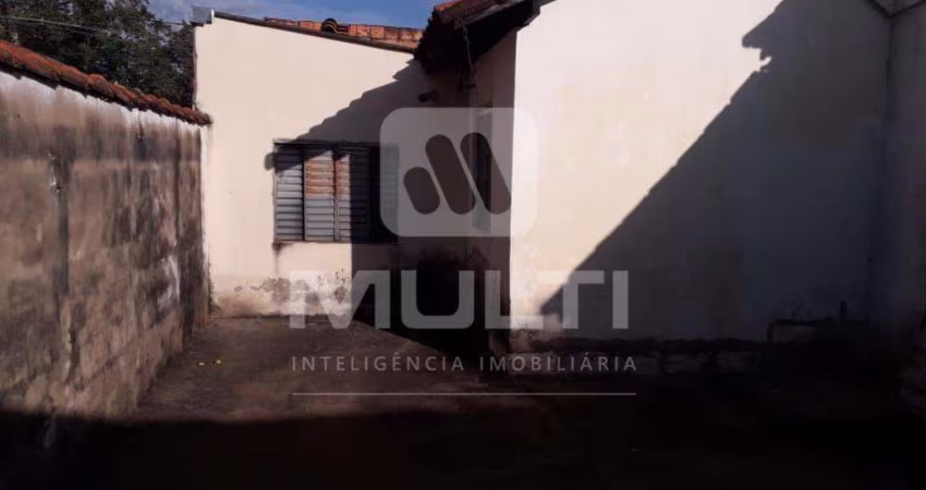 Casa com 3 quartos à venda no Luizote de Freitas, Uberlândia 
