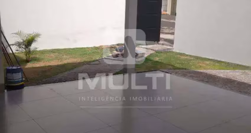 Casa com 3 quartos à venda na Cidade Jardim, Uberlândia 