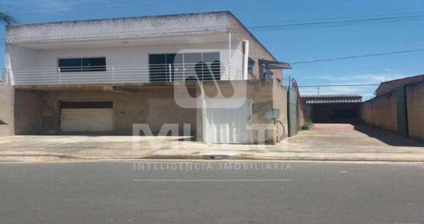 Casa com 3 quartos à venda no Shopping Park, Uberlândia 