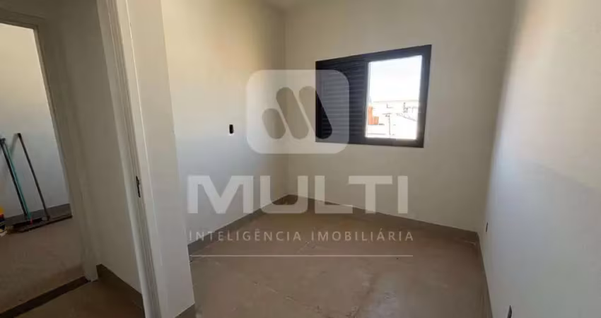 Casa com 3 quartos à venda em São Jorge, Uberlândia 