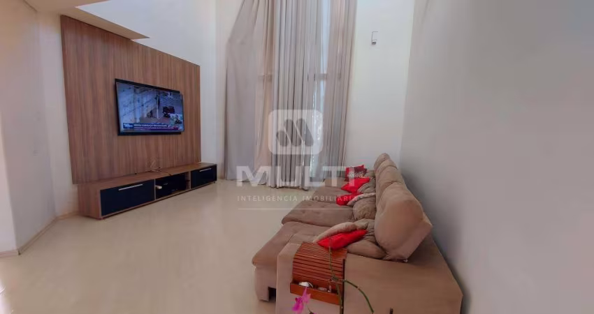 Casa com 5 quartos à venda na Cidade Jardim, Uberlândia 