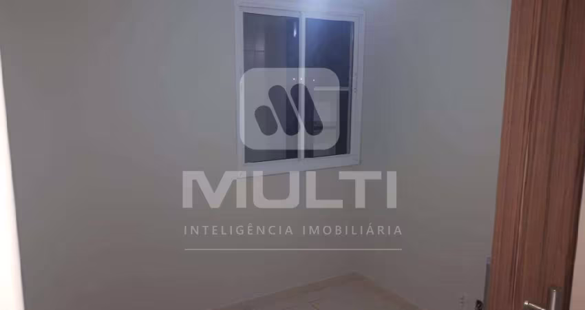 Apartamento com 3 quartos para alugar no Santa Mônica, Uberlândia 
