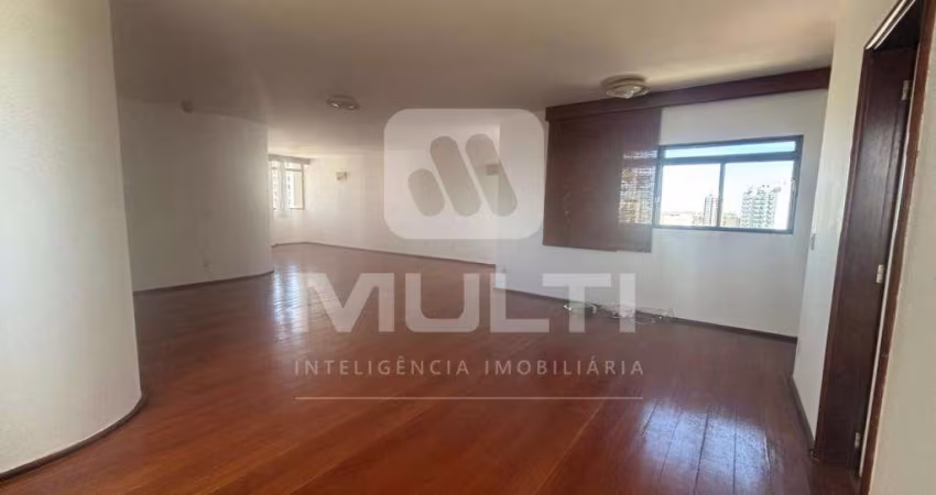 Apartamento com 3 quartos para alugar no Centro, Uberlândia 
