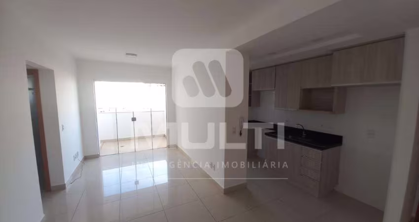 Apartamento com 3 quartos para alugar no Centro, Uberlândia 