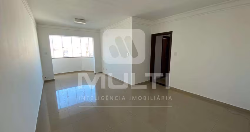 Apartamento com 3 quartos para alugar no Santa Mônica, Uberlândia 