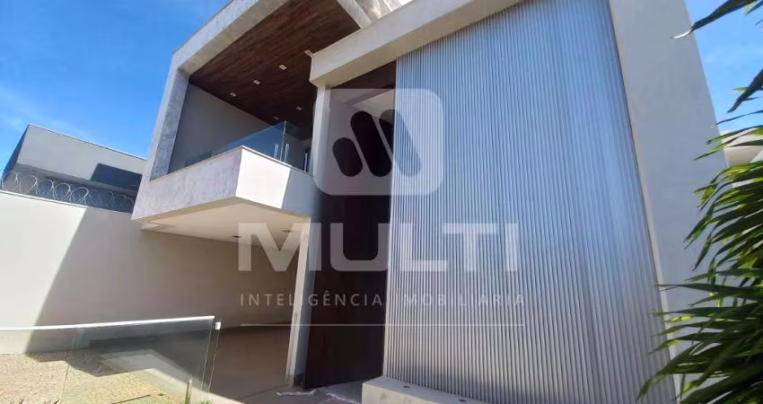 Casa com 3 quartos para alugar no Jardim Karaíba, Uberlândia 