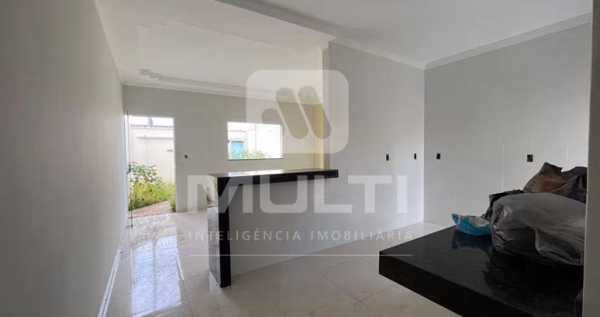 Casa com 2 quartos para alugar no Jardim Europa, Uberlândia 