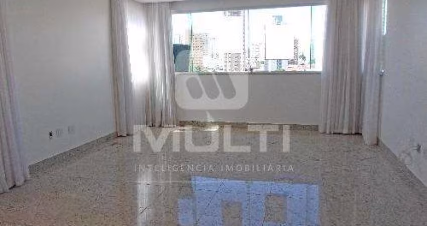 Apartamento com 3 quartos para alugar no Martins, Uberlândia 